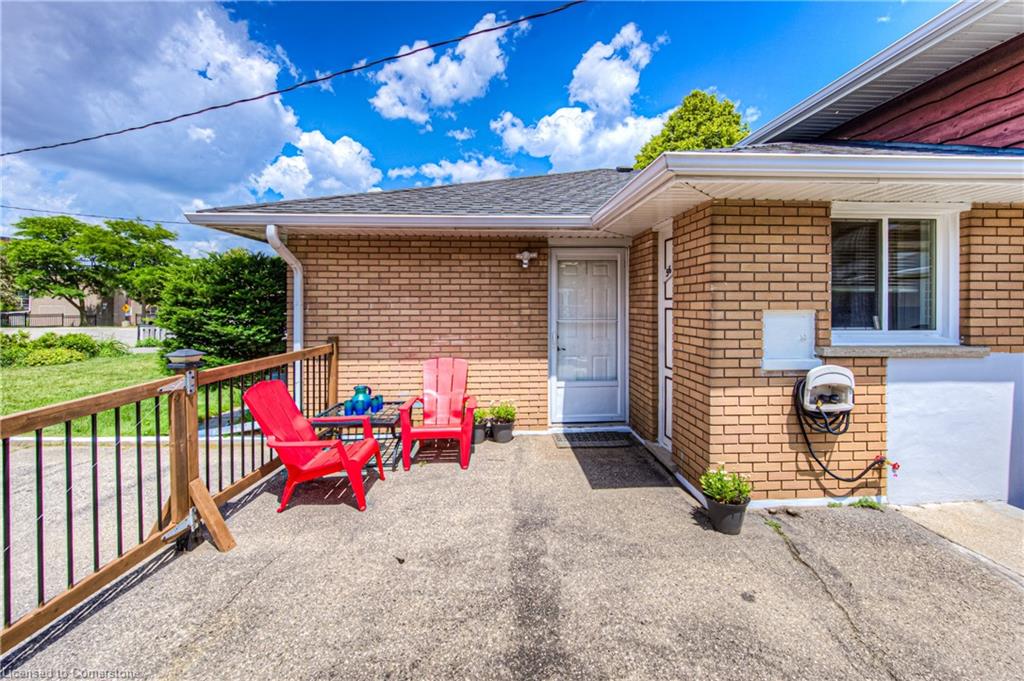 56 Weichel Street Property Photo 8