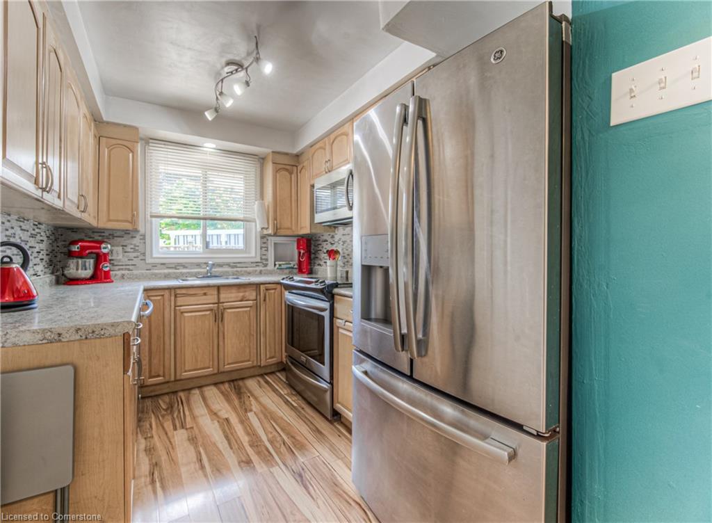 56 Weichel Street Property Photo 17