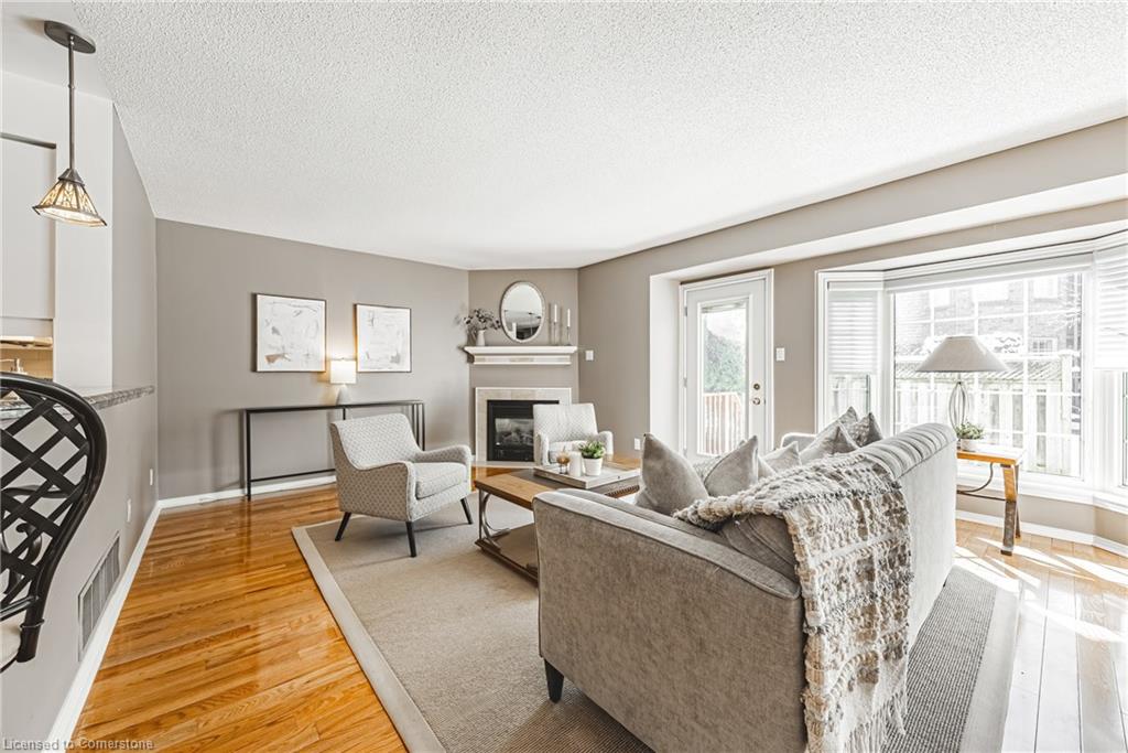 9-3333 New Street Property Photo 2