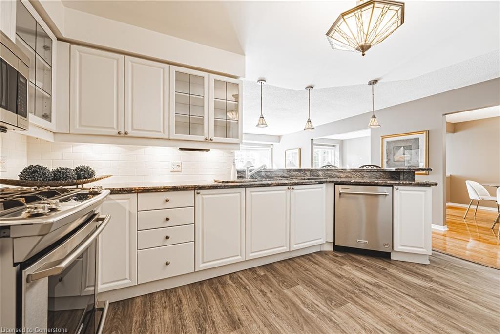 9-3333 New Street Property Photo 12