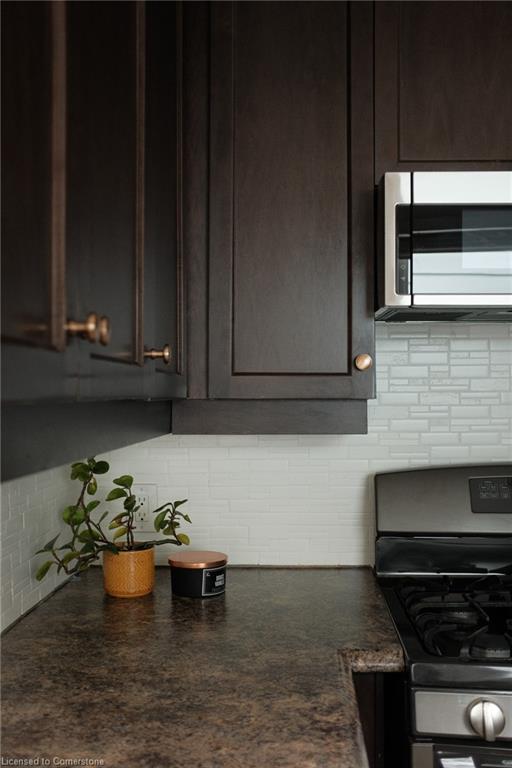 505 Queensdale Avenue E Property Photo 20