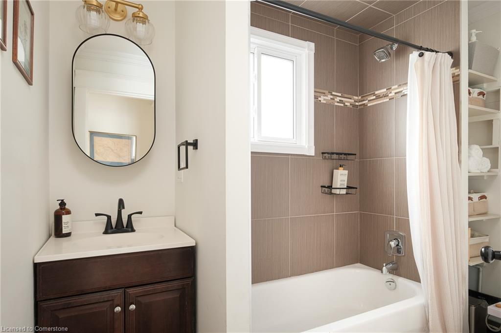 505 Queensdale Avenue E Property Photo 31