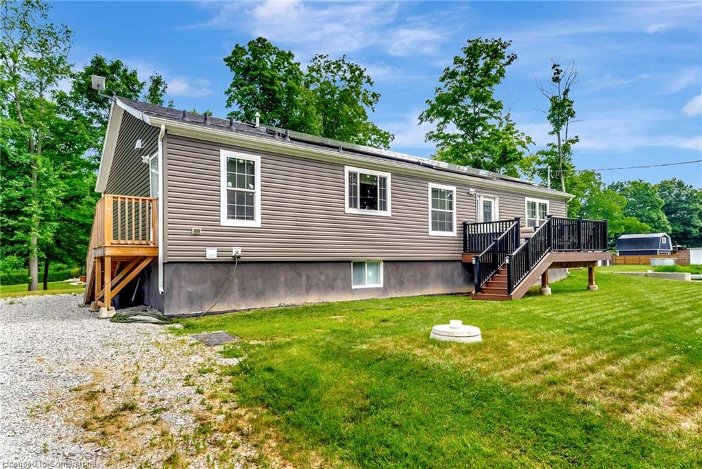 4881 Mapleview Crescent Property Photo 1