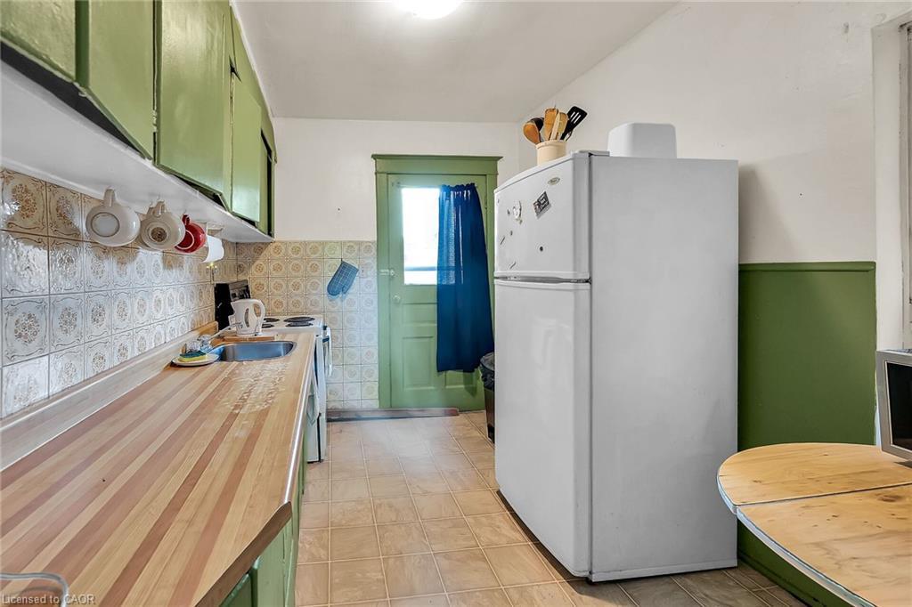 8 Morris Avenue Property Photo 8