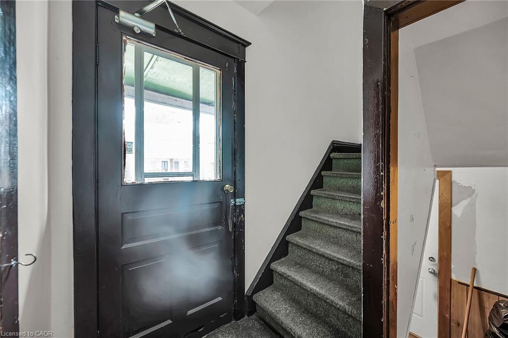 8 Morris Avenue Property Photo 14