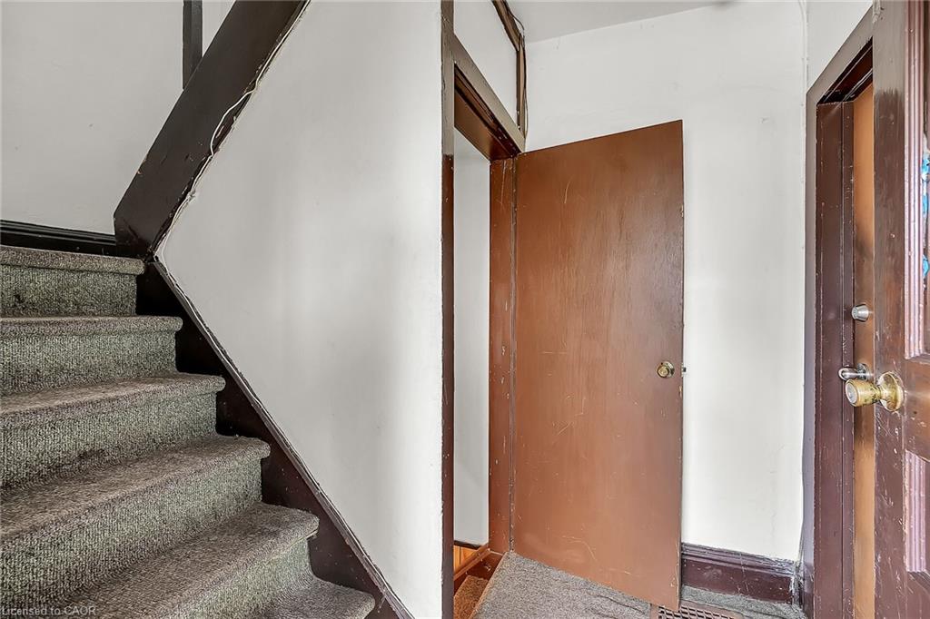 8 Morris Avenue Property Photo 15