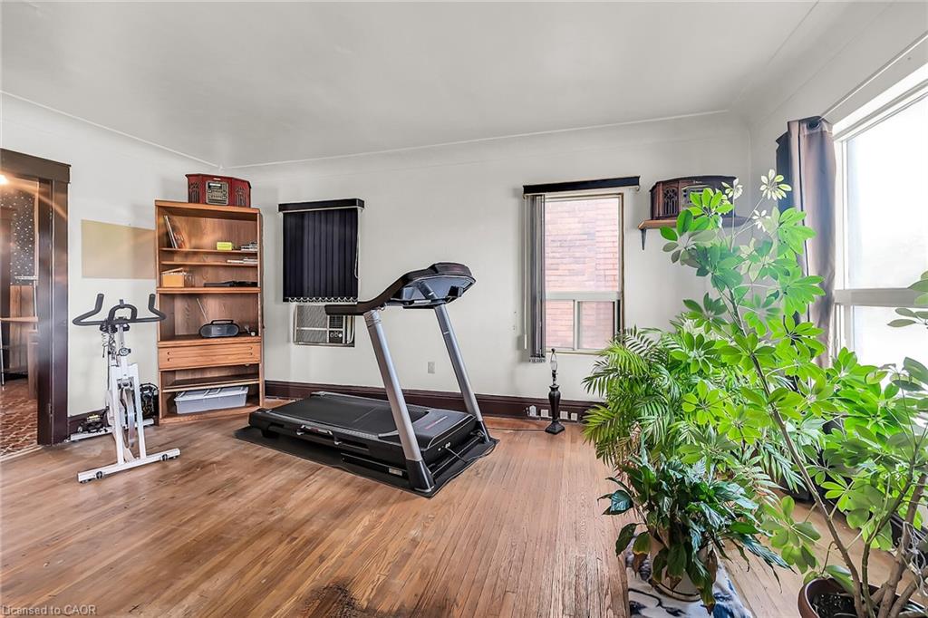 8 Morris Avenue Property Photo 16