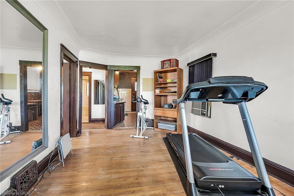 8 Morris Avenue Property Photo 17