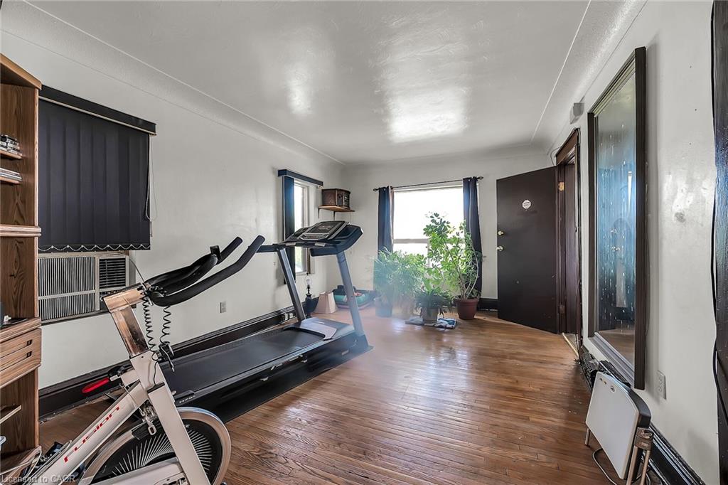 8 Morris Avenue Property Photo 18