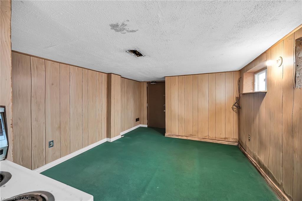 8 Morris Avenue Property Photo 42