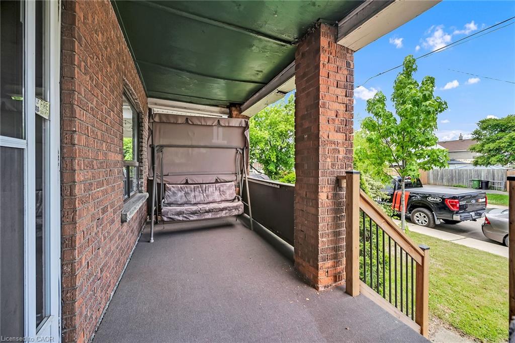 8 Morris Avenue Property Photo 46