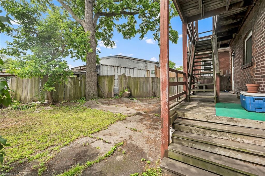 8 Morris Avenue Property Photo 48