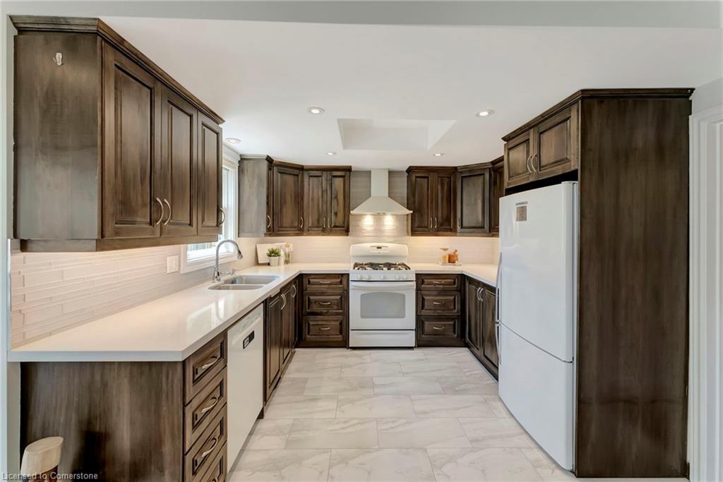 14 Anita Court Property Photo 8