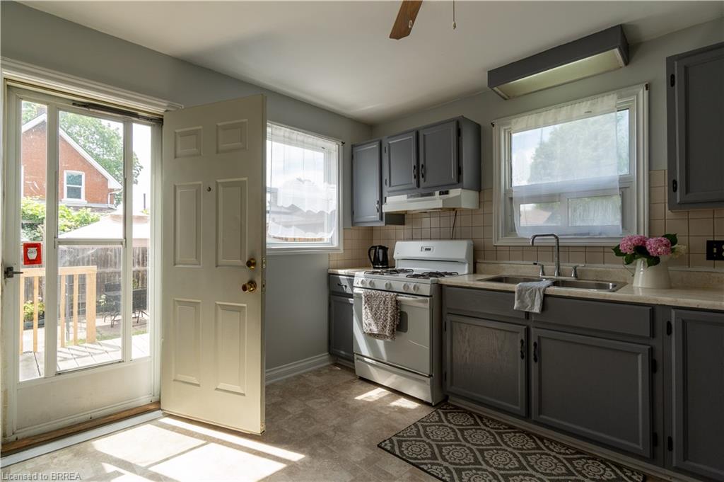 182 Durham Street Property Photo 11