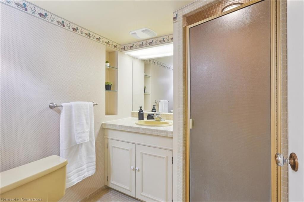 947 Glenwood Avenue Property Photo 33