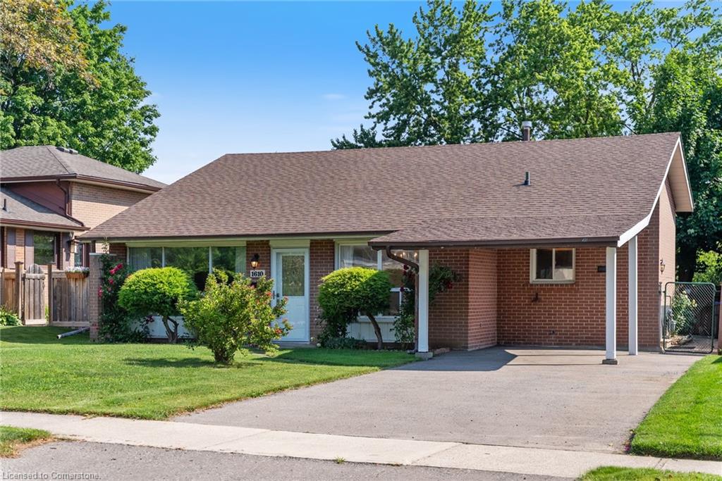1610 Hobbs Crescent Property Photo 1