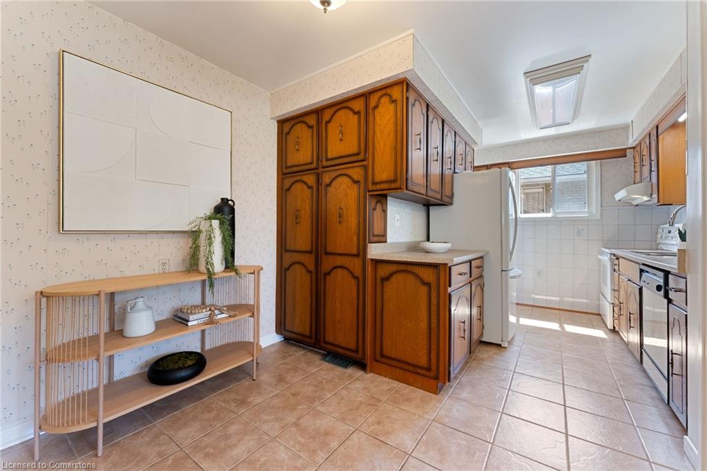 1610 Hobbs Crescent Property Photo 8
