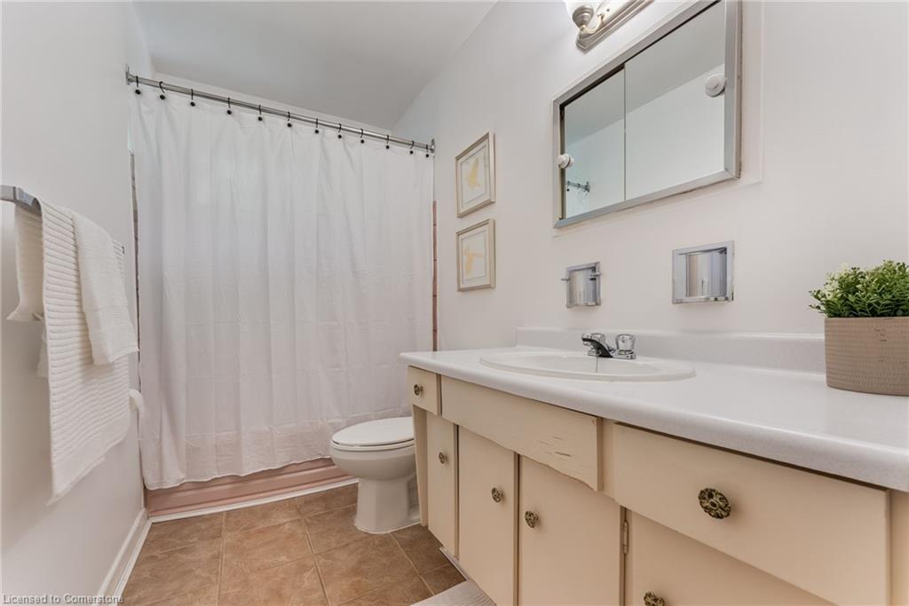 1610 Hobbs Crescent Property Photo 17