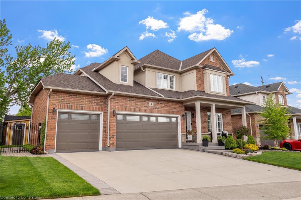 4 Golf Woods Drive Property Photo 2