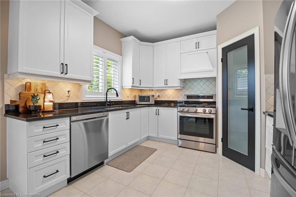 4 Golf Woods Drive Property Photo 10
