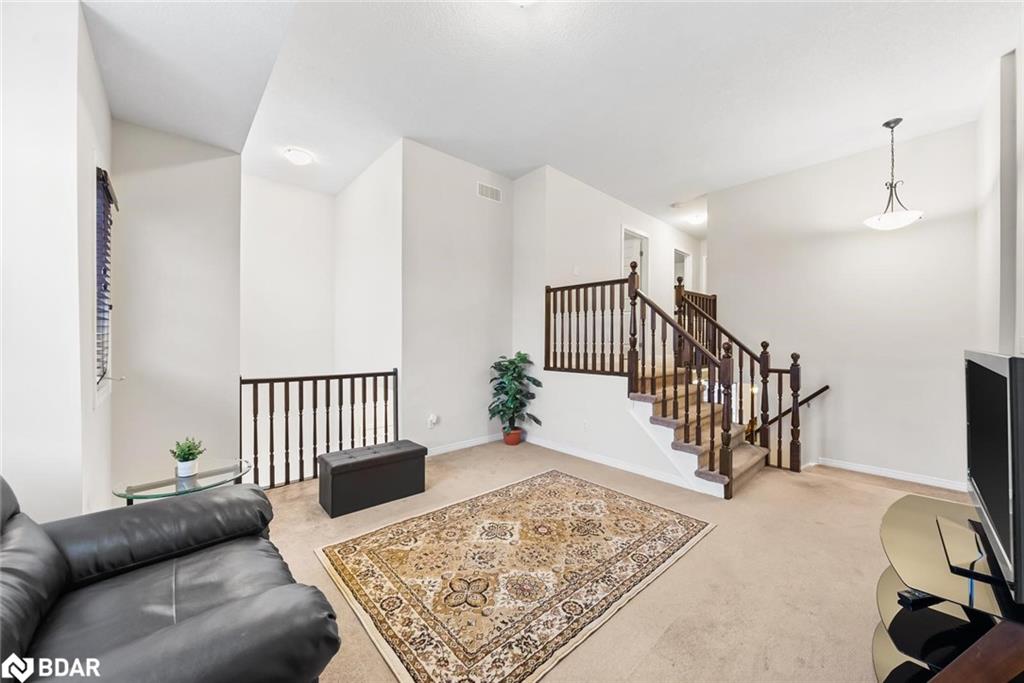 382 Woodbine Avenue Property Photo 20