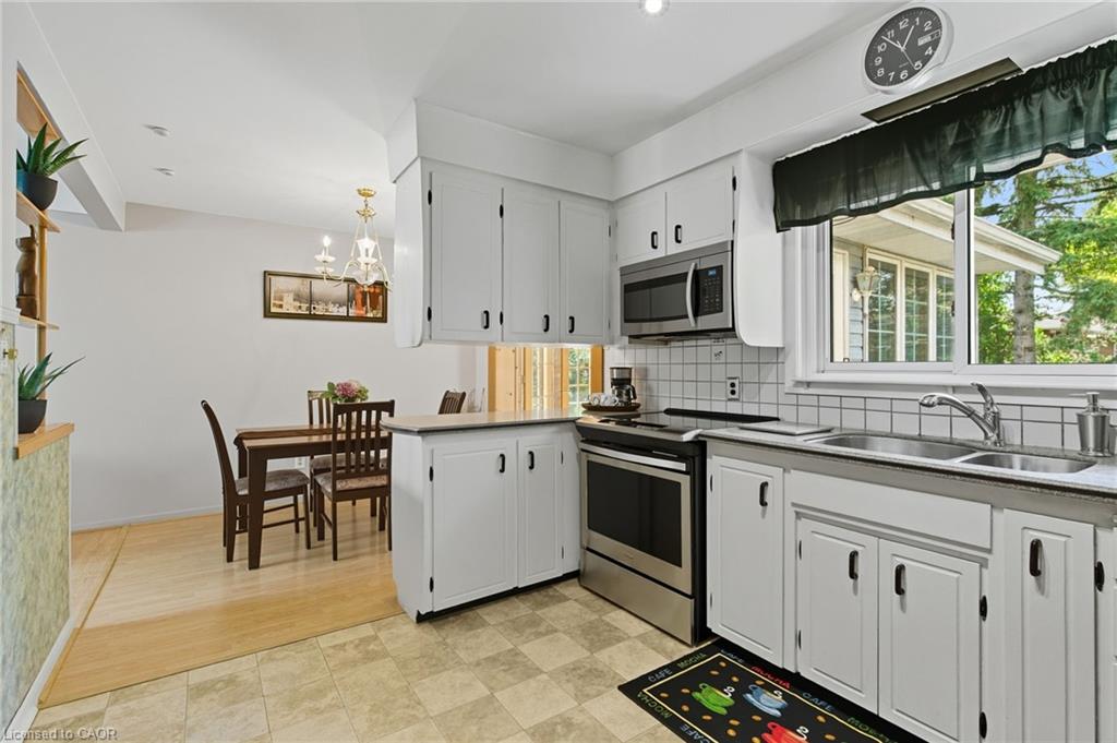 16 Glendale Drive Property Photo 8