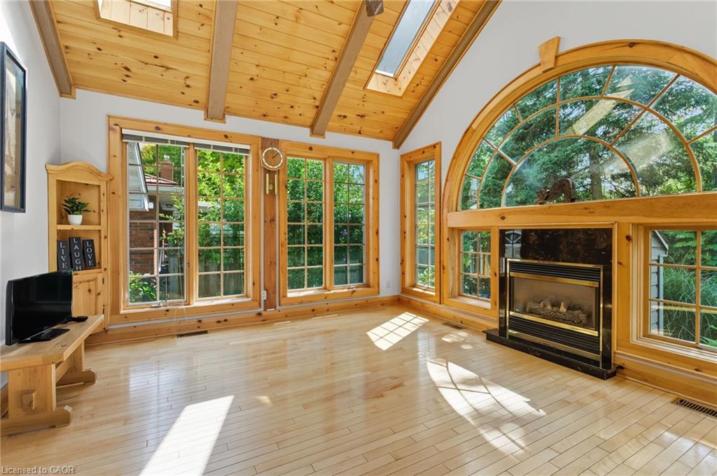 16 Glendale Drive Property Photo 12