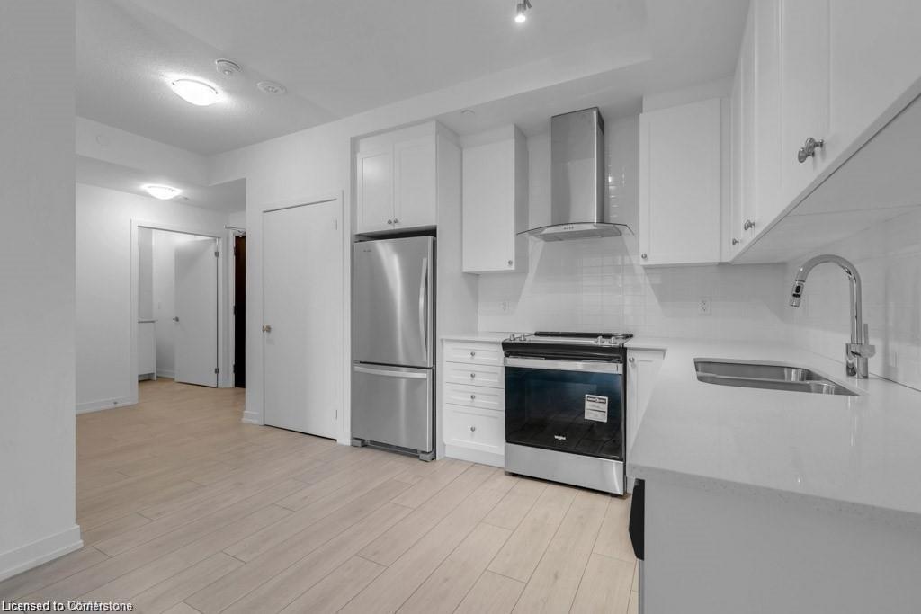331-55 Duke Street W Property Photo 1