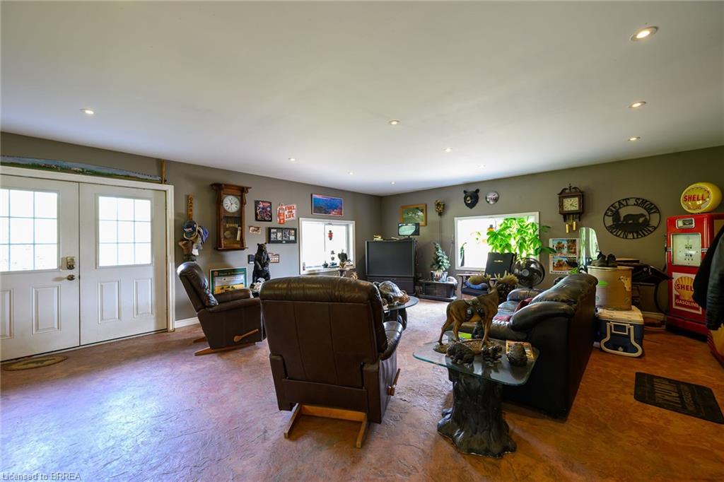 481 Lynden Road Property Photo 11