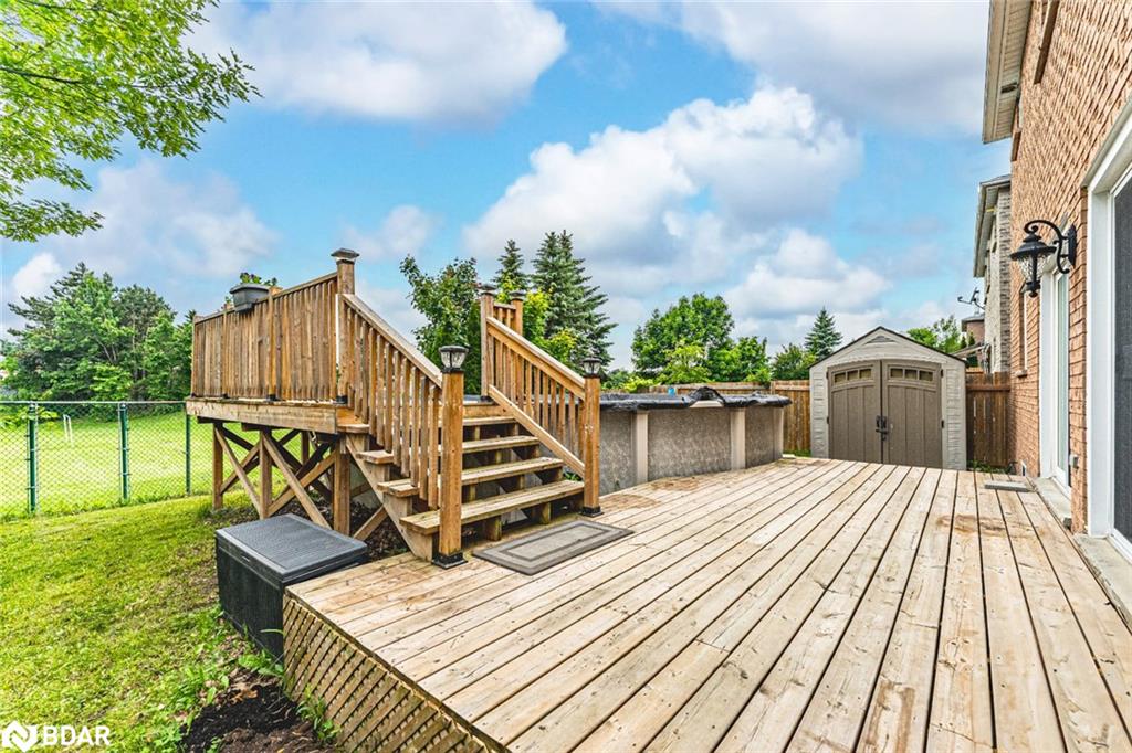 256 Hickling Trail Property Photo 15