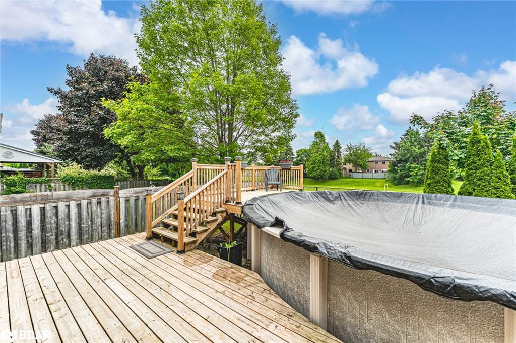 256 Hickling Trail Property Photo 16