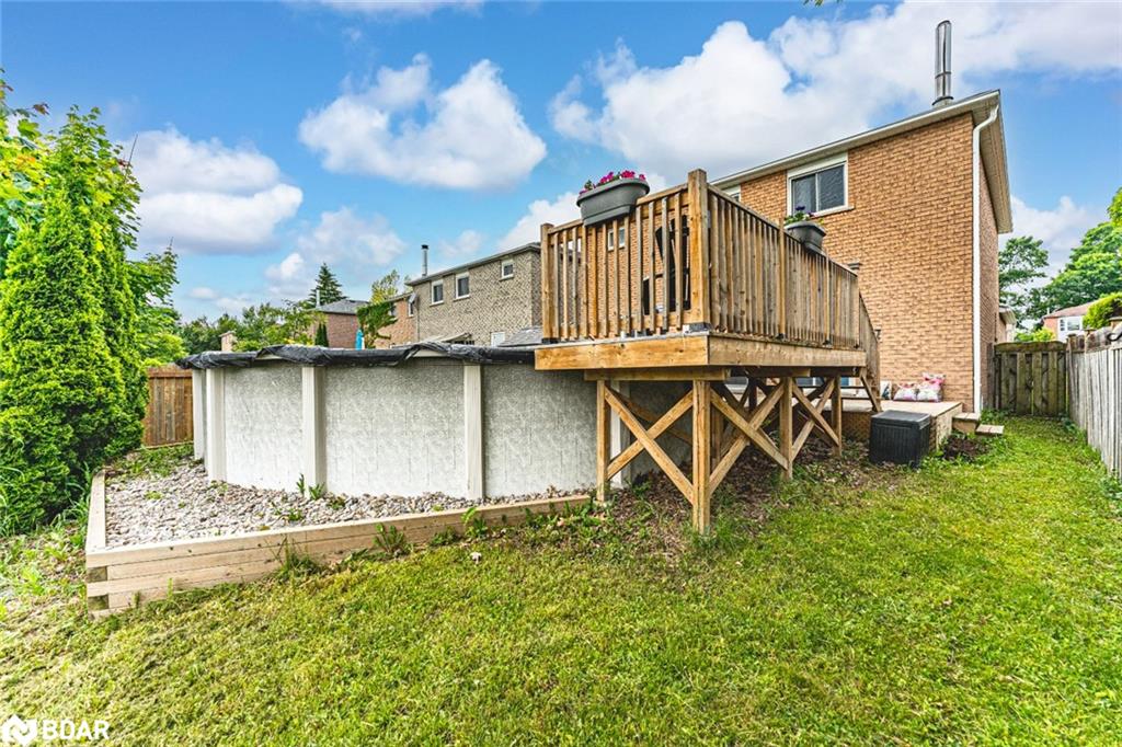 256 Hickling Trail Property Photo 17