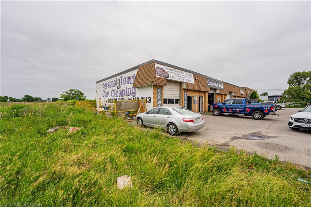 2481 Upper James Street Property Photo 4