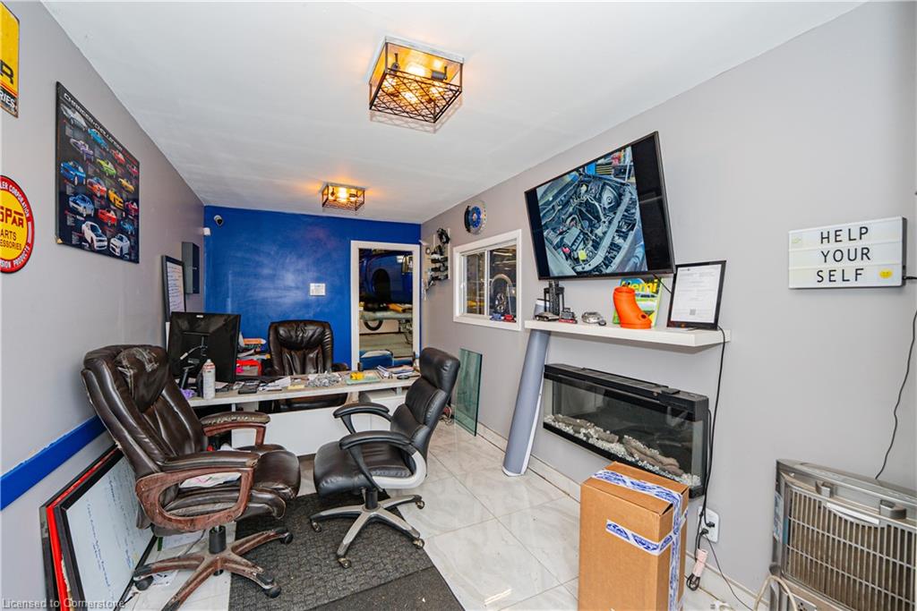 2481 Upper James Street Property Photo 12