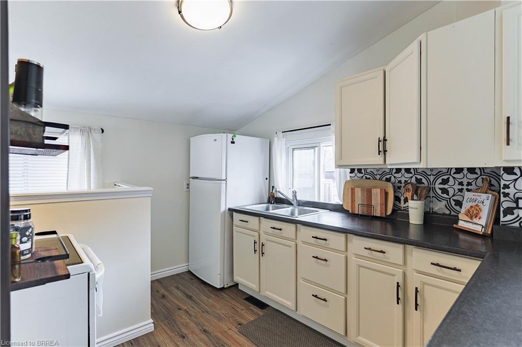 197 Clarence Street Property Photo 14