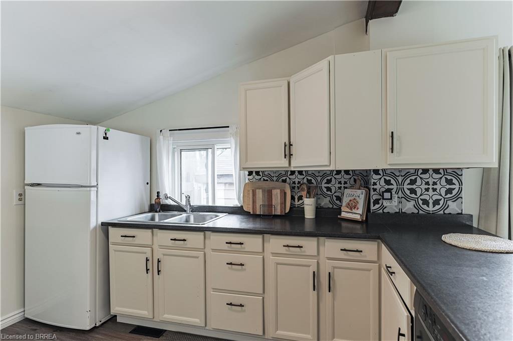 197 Clarence Street Property Photo 15