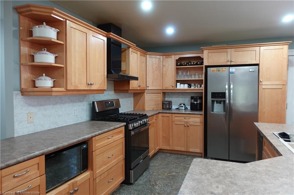 230 South Water Street Property Photo 12