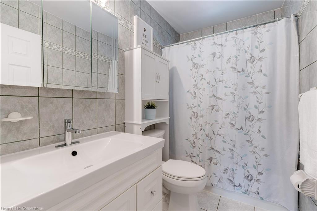 1318 Rosemary Crescent Property Photo 20