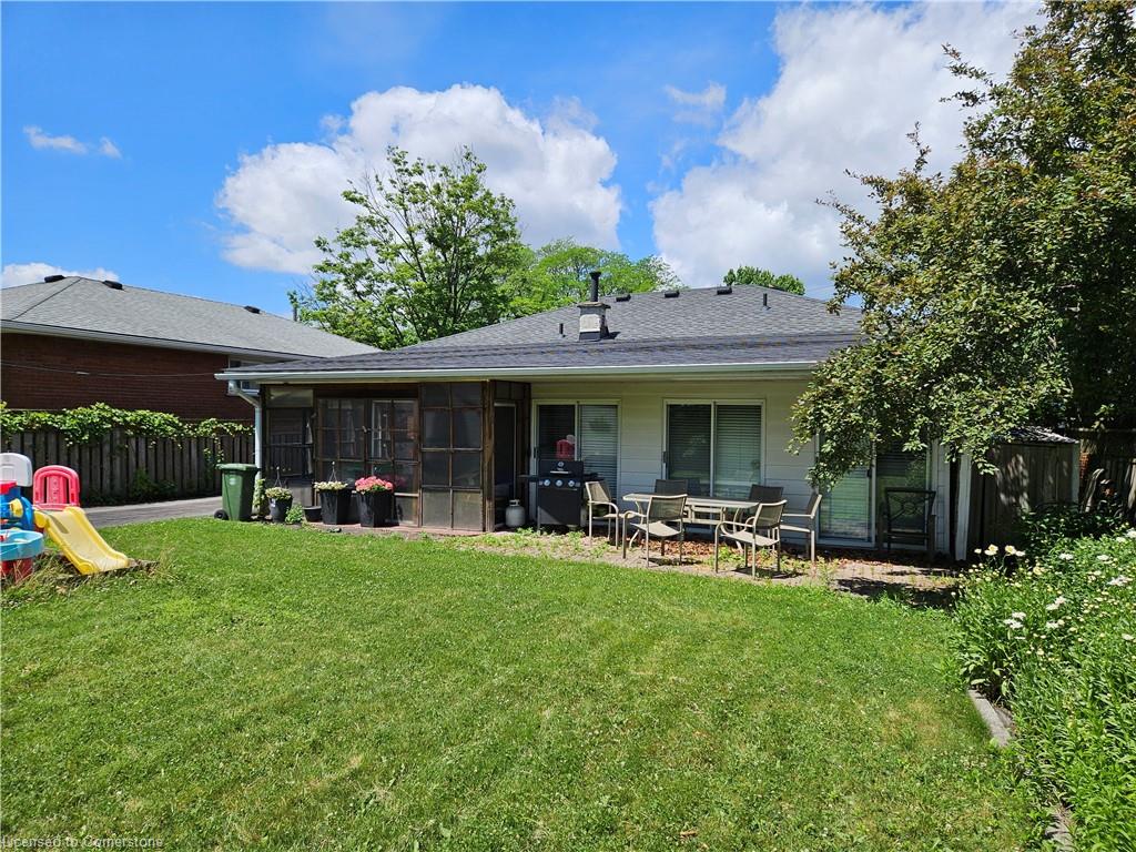 148 Hoover Crescent Property Photo 6