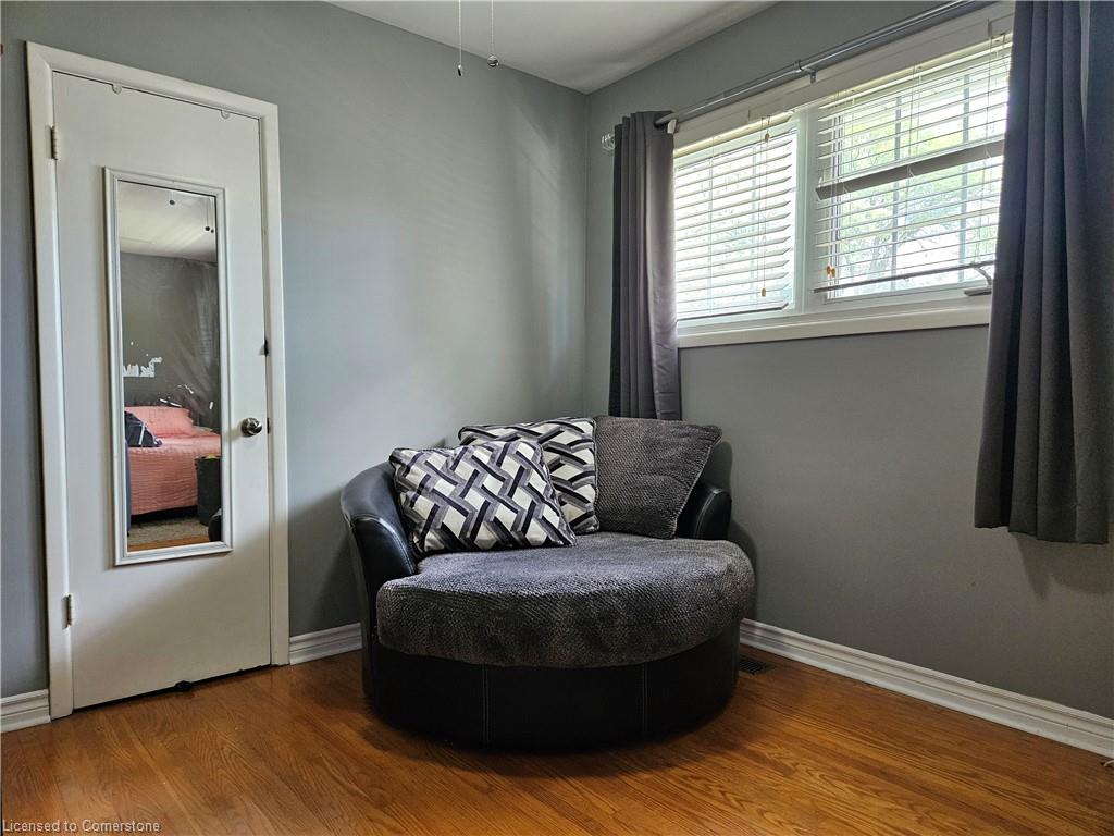 148 Hoover Crescent Property Photo 14