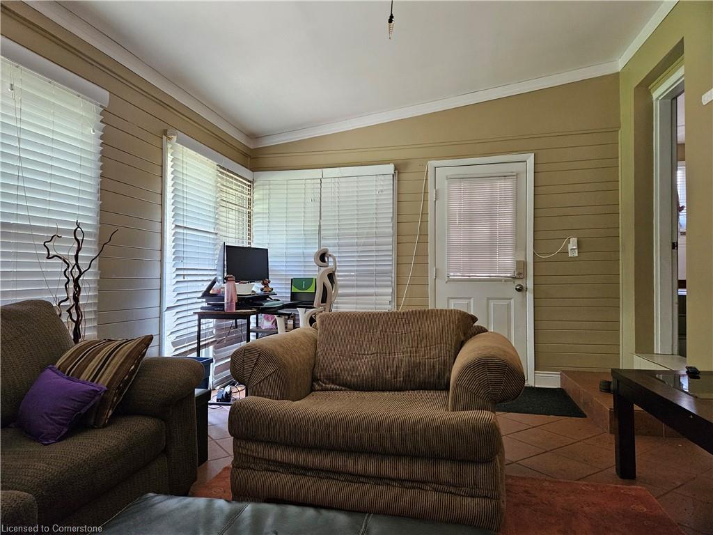 148 Hoover Crescent Property Photo 16