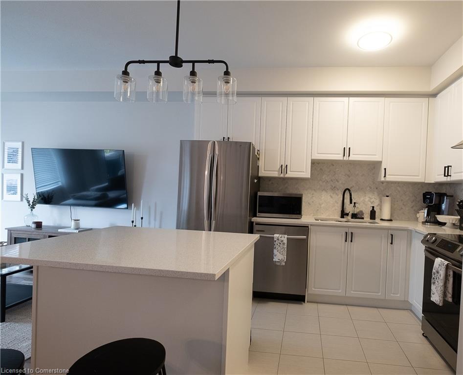 127-590 North Service Road Property Photo 5