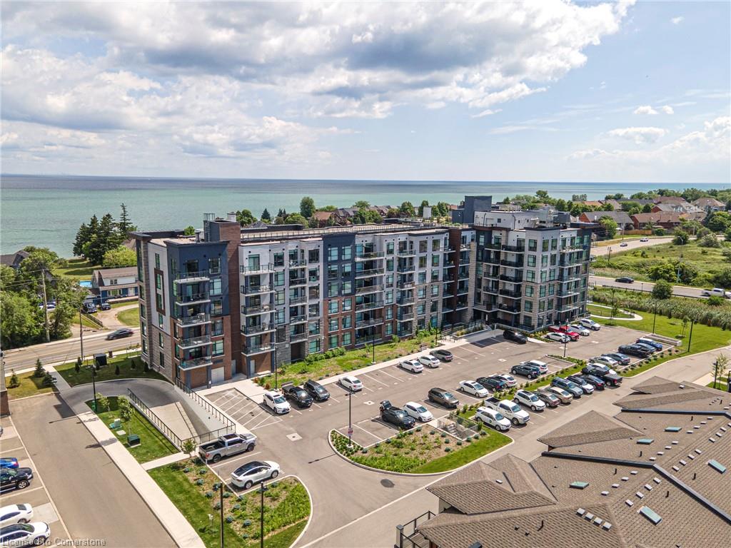 418-600 North Service Road Property Photo 2