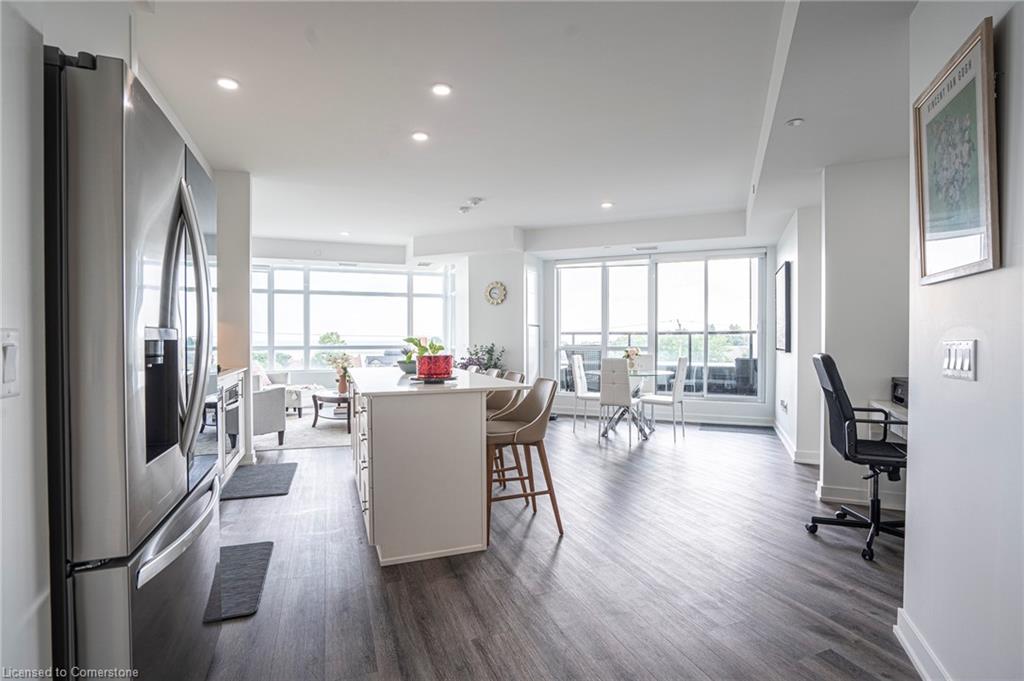 418-600 North Service Road Property Photo 4