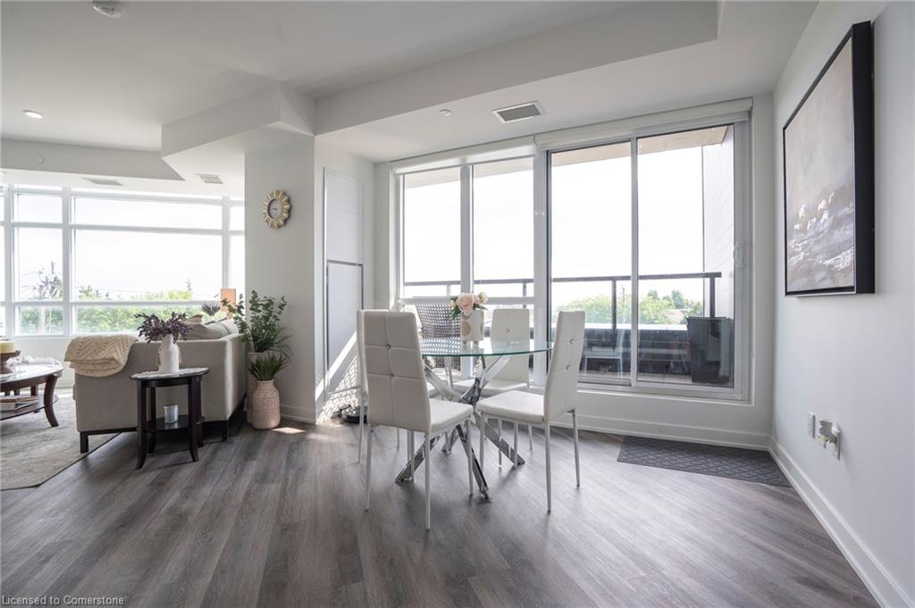 418-600 North Service Road Property Photo 11