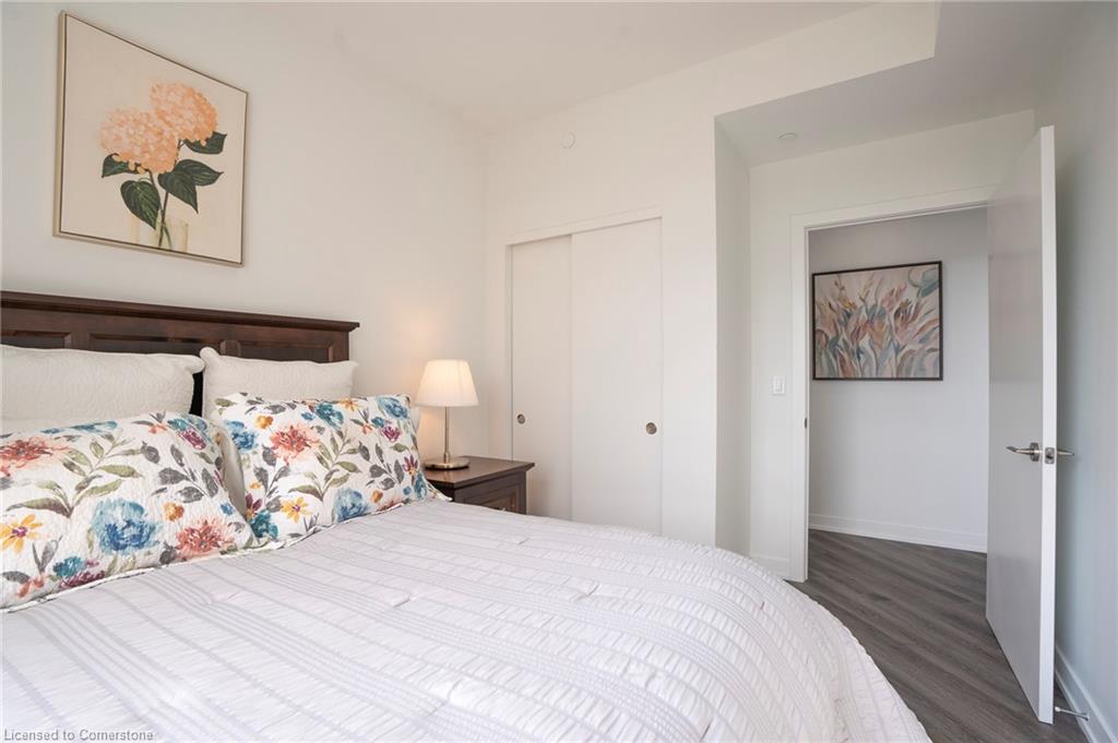 418-600 North Service Road Property Photo 19