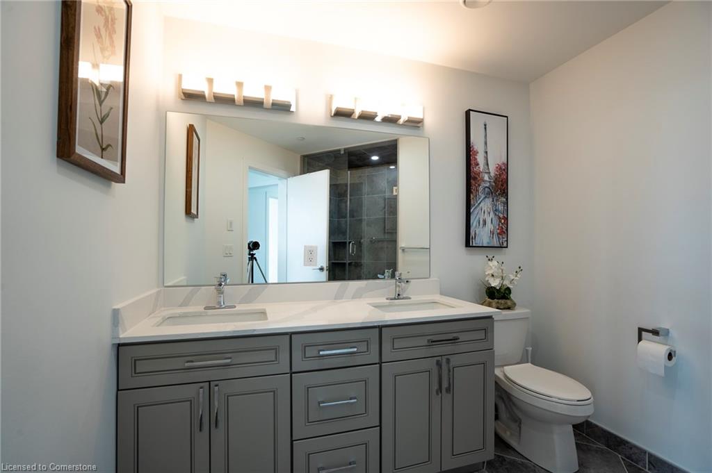 418-600 North Service Road Property Photo 21