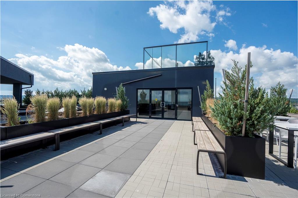 418-600 North Service Road Property Photo 37