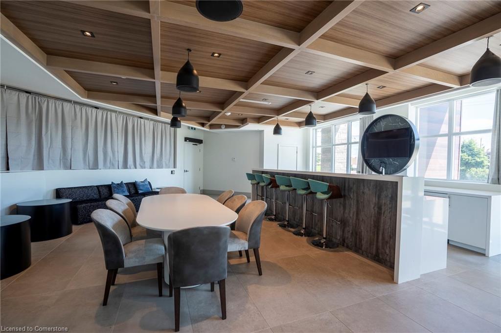 418-600 North Service Road Property Photo 42