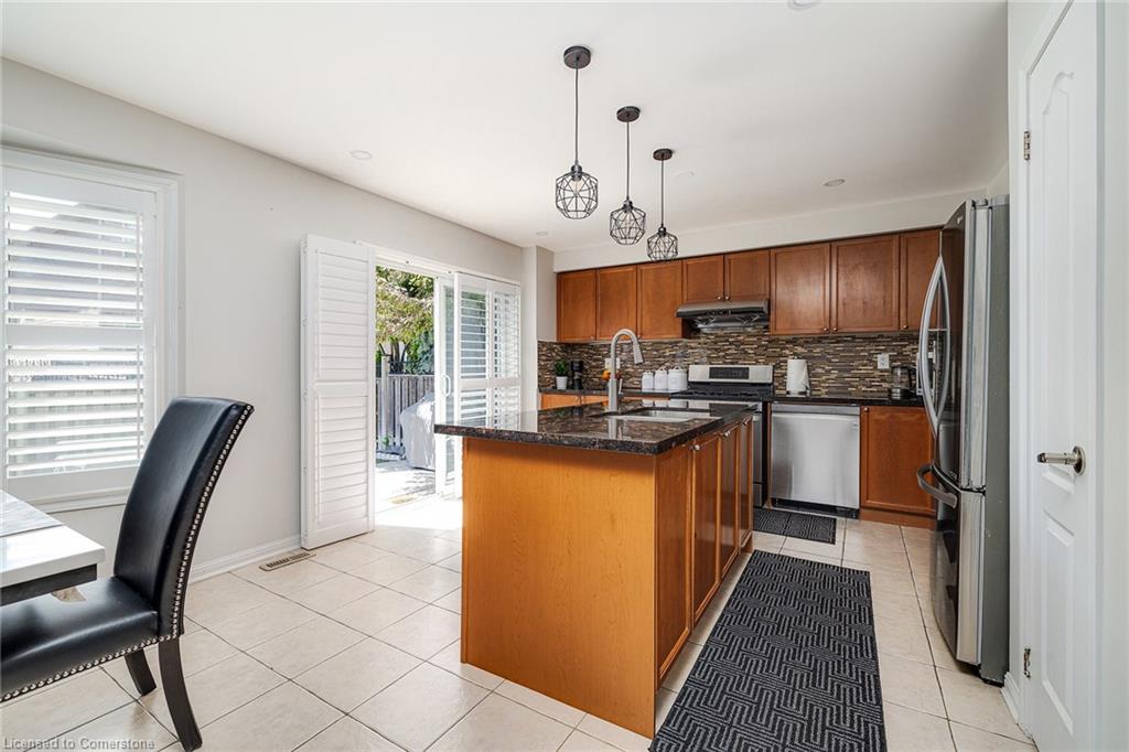 951 Cousens Terrace Property Photo 4